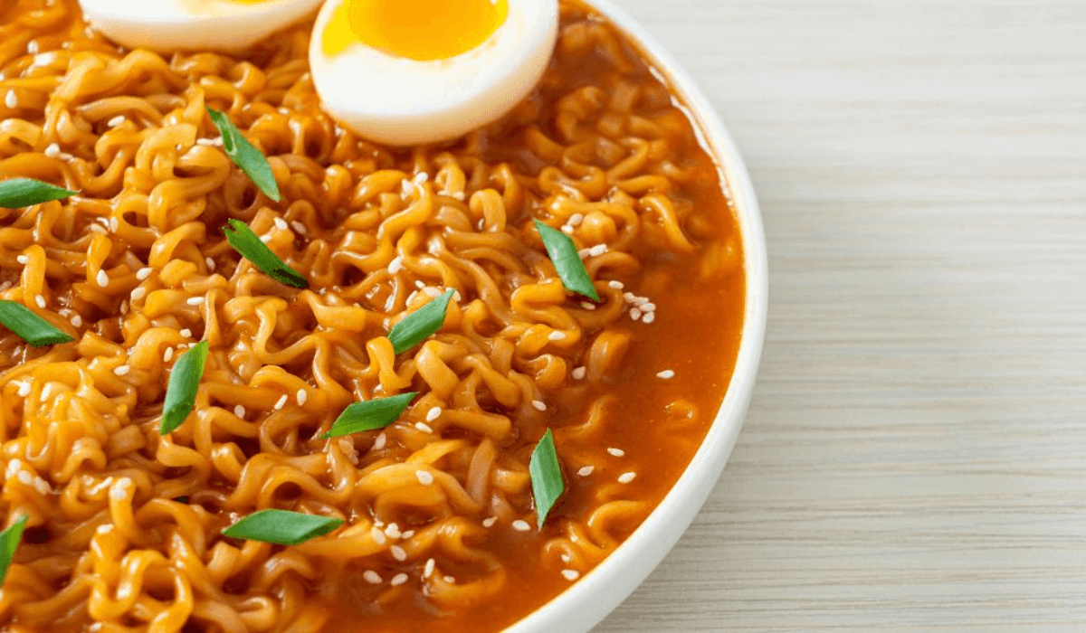 Egg noodles in soup